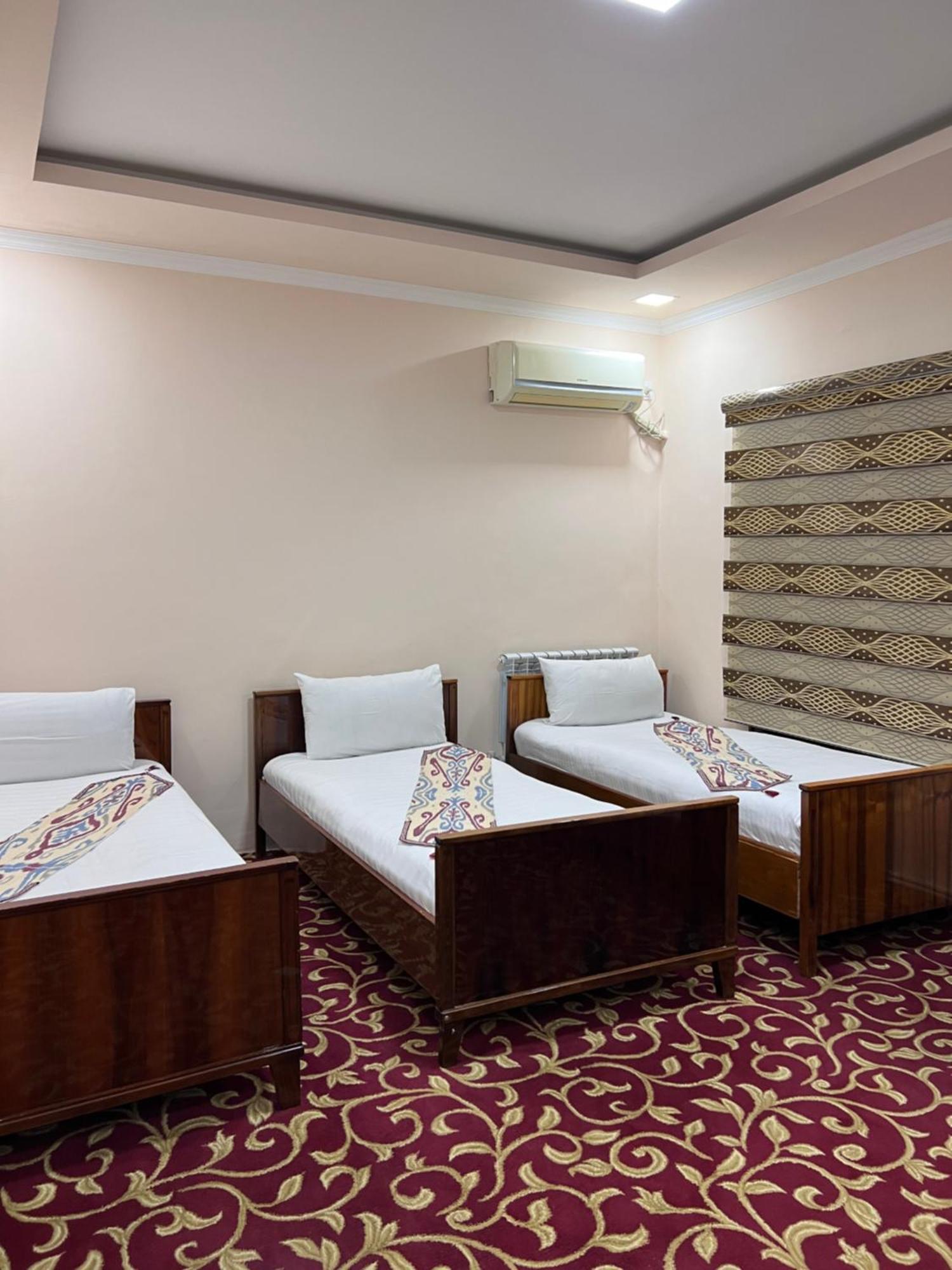 Uzbegim Family Guest House Buchara Rum bild